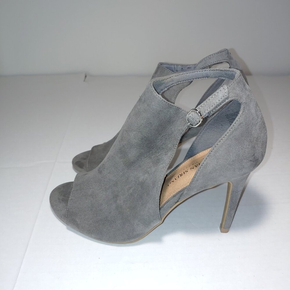 CHRISTIAN SIRIANO OPEN TOE HIGH HEEL ADJUSTABLE ANKLE STRAP SHOE  Size 8W
